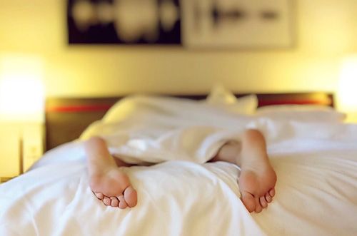 Dormir con ropa ajustada puede afectar al buen descanso